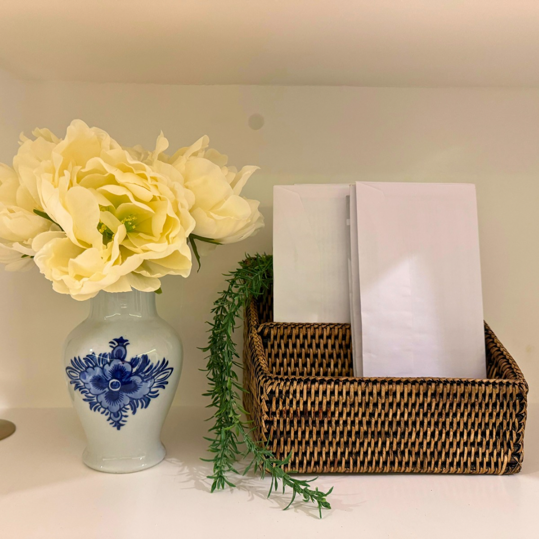 Caprio Letter Holder